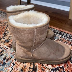 UGG BOOTS